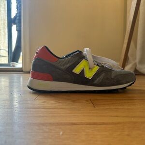 Men’s New Balance
Classic 1300